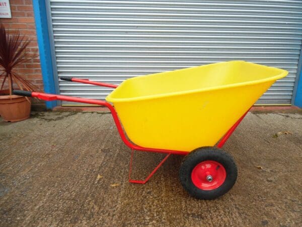 300 Ltr Wheelbarrows Lots of Colours Available - Image 4