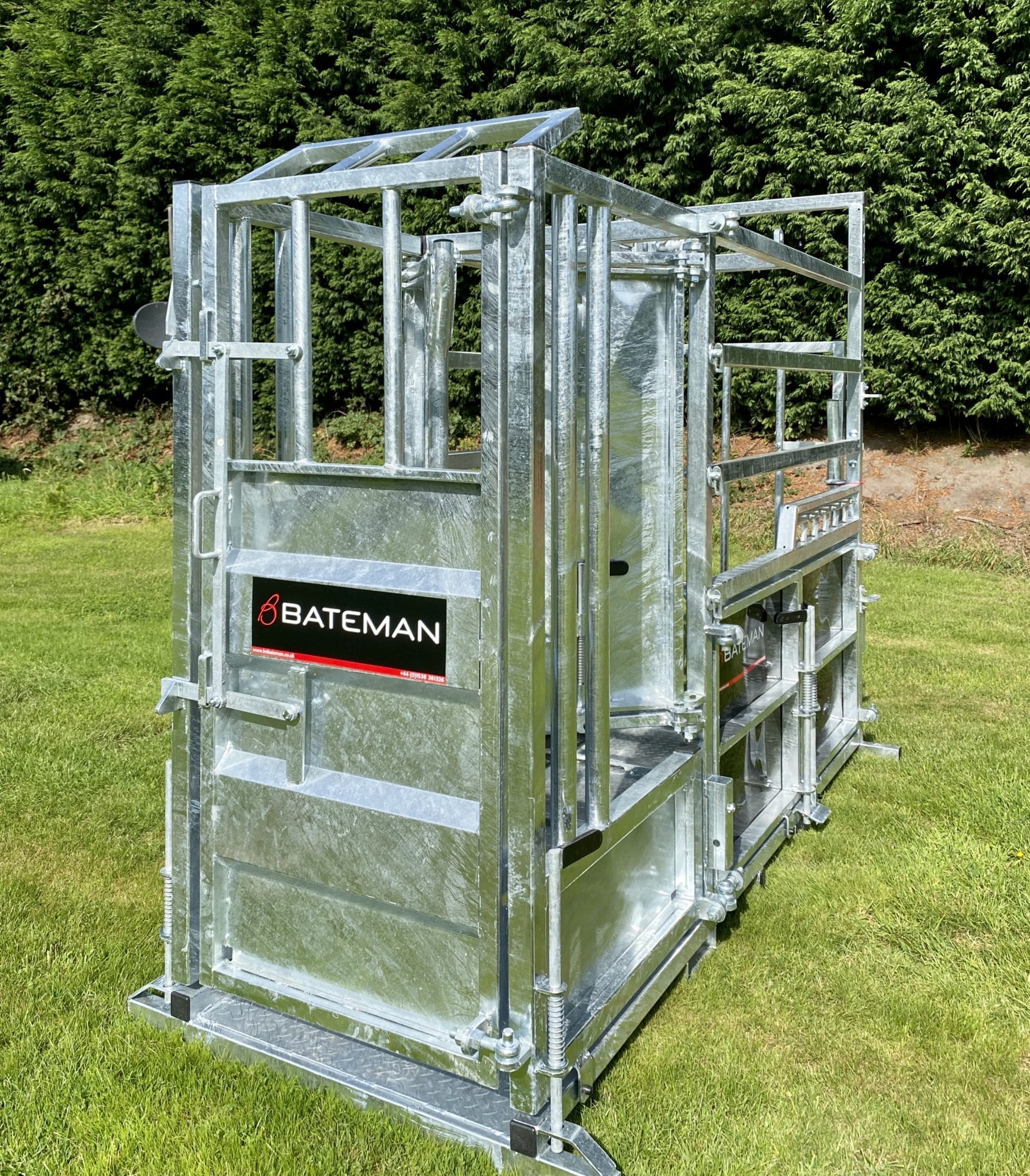 Bateman Hybrid Cattle Crush BORDER PLANT SALES LTD