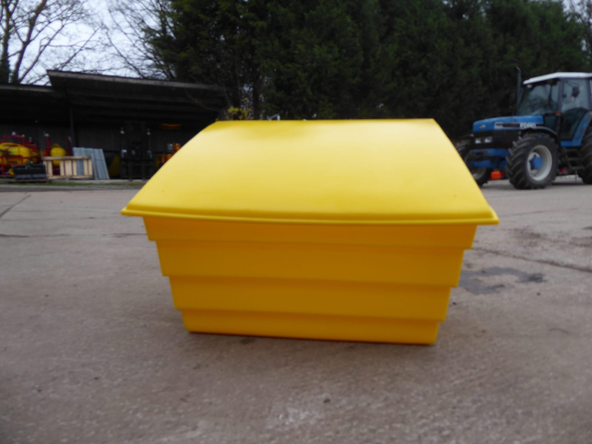 150 Ltr Salt/Grit Box BORDER PLANT SALES LTD