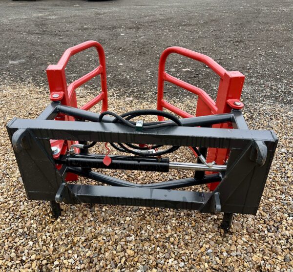 Round Bale Cuddle Grab - Image 2