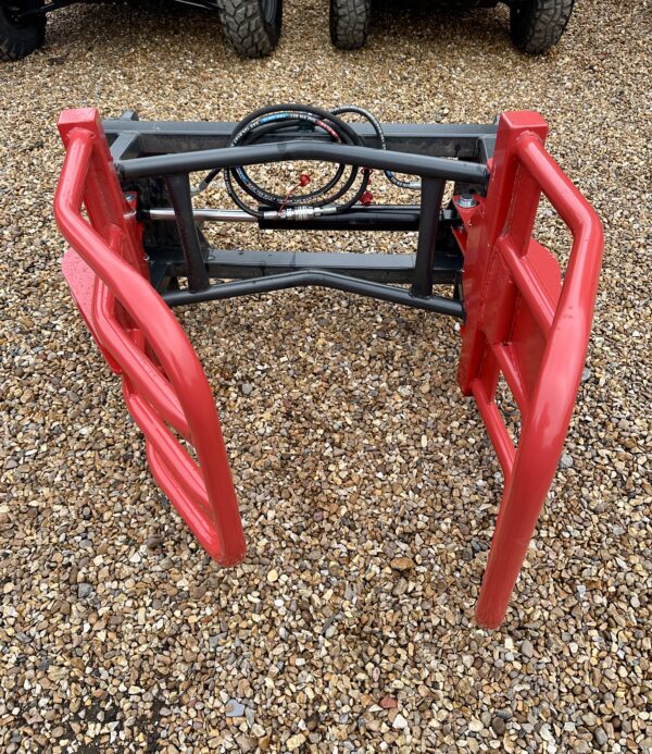 Round Bale Cuddle Grab - Image 3