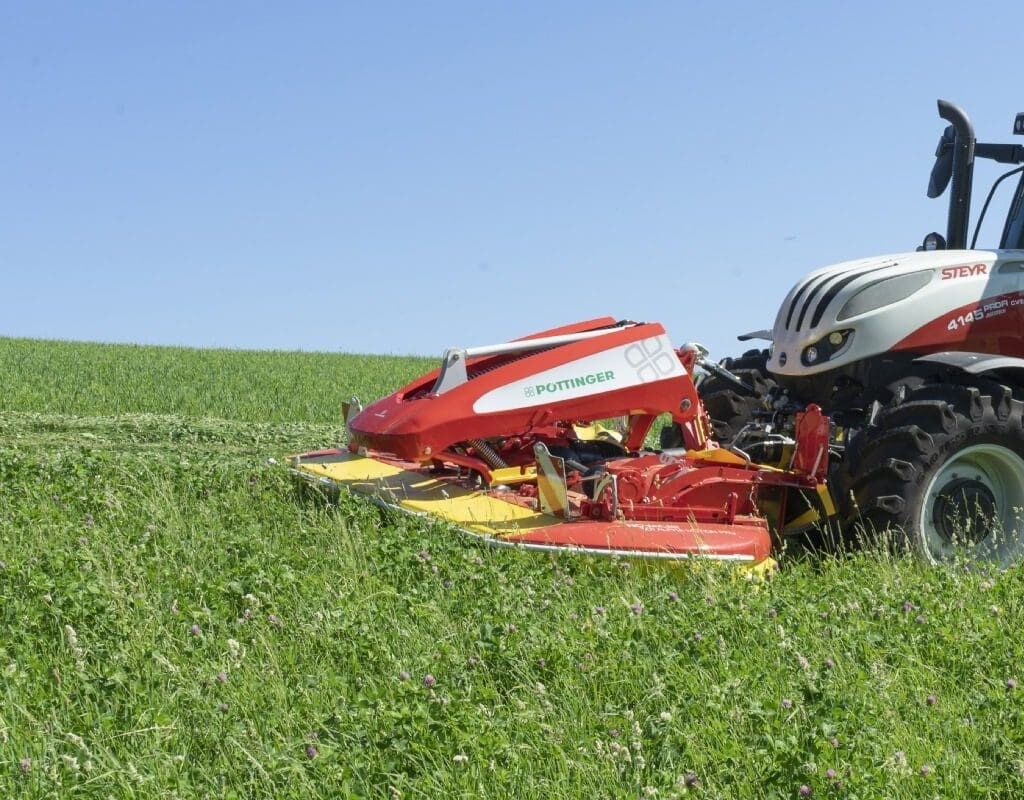 Pottinger Novacat 301 Alpha Motion Pro ED Front Mower