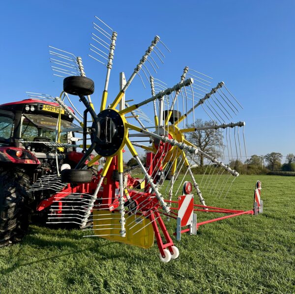 Pottinger Top 612 Mounted Rake - Exceptional Maneuverability and Advanced Performance for Premier Forage Quality