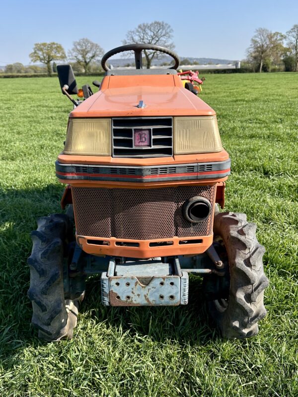 Kubota B1-14 Compact Tractor - Image 7