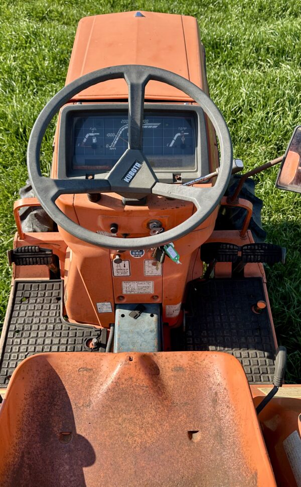Kubota B1-14 Compact Tractor - Image 8