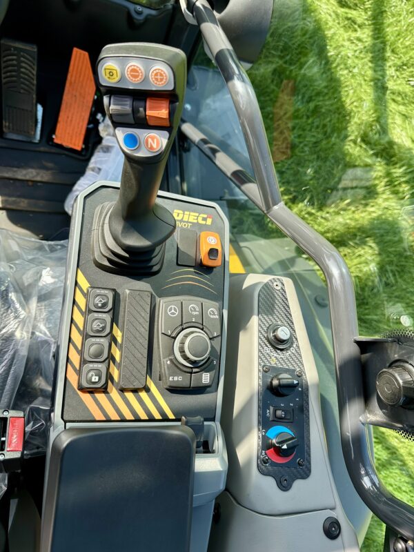 Dieci T70 Pivot Steer Telehandler - Image 7