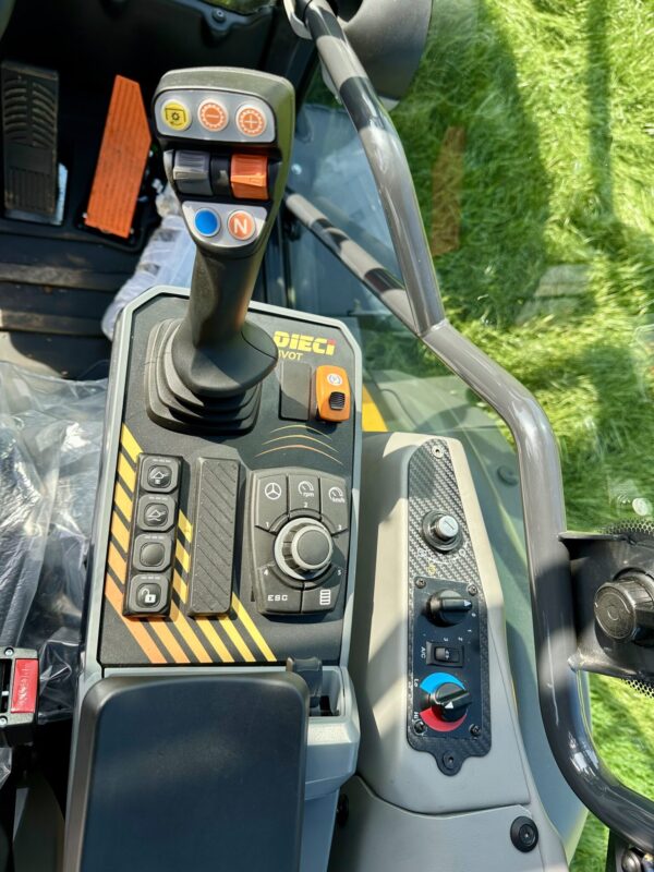 Dieci T70 Pivot Steer Telehandler - Image 7
