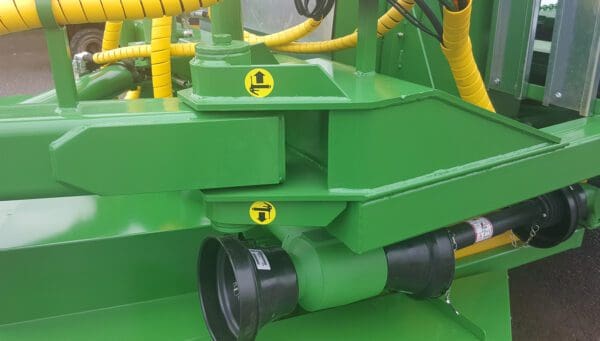 Grass Technology’s GT 160 – Triaxle with rear steering - Image 3