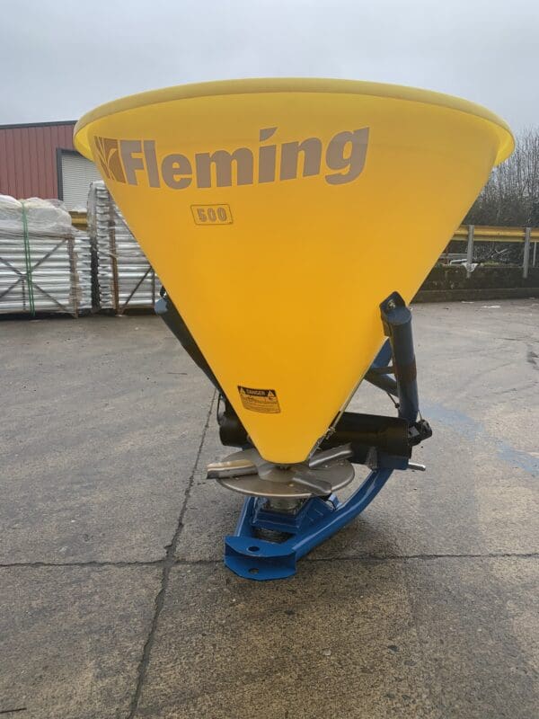 Fleming Plastic Hopper Fertiliser Spreader - Image 3