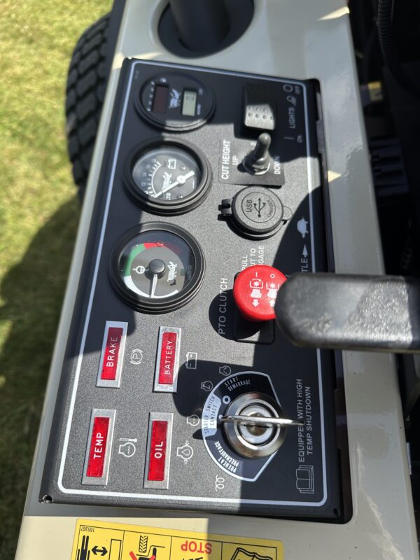 Grasshopper Mower 400D-61" Deck - Image 4