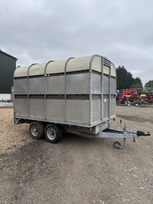 Bateson Cattle Trailer