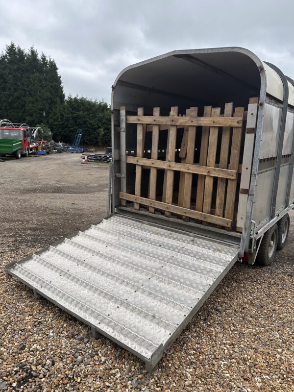 Bateson Cattle Trailer - Image 6