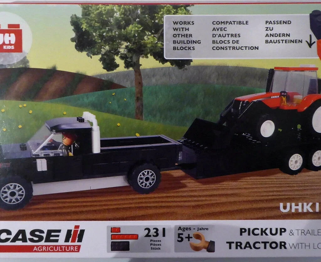 CASE IH Pickup & Trailer And Tractor With Loader Toy