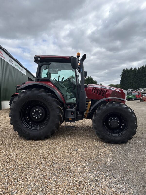 McCormick X6.413 Tractor - Image 6
