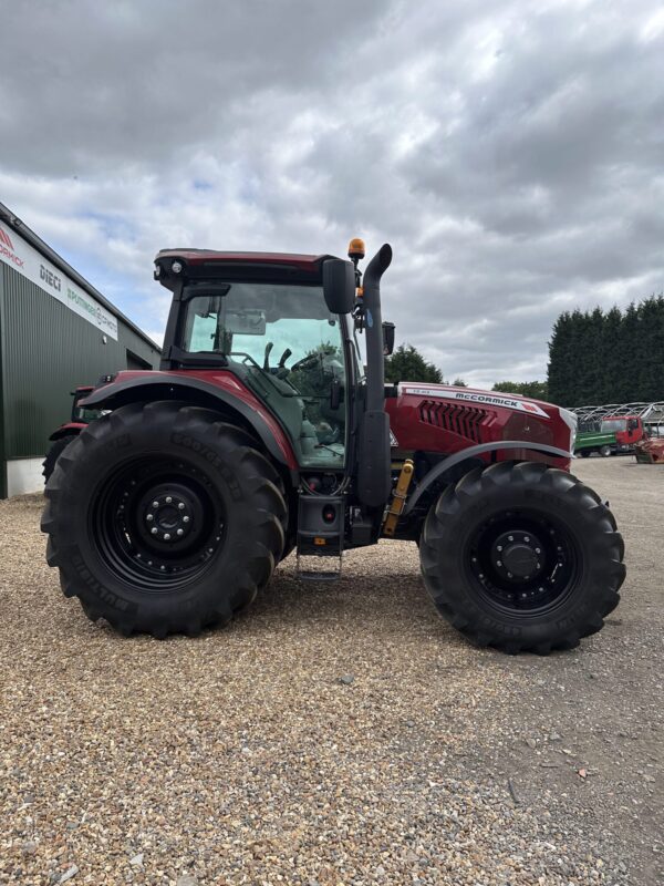 McCormick X6.413 Tractor - Image 6