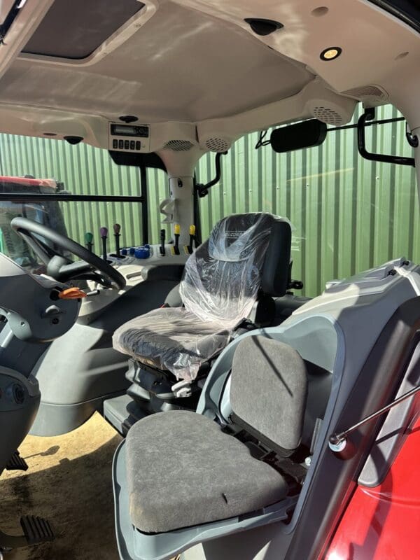 McCormick X7.618 Tractor - Image 7
