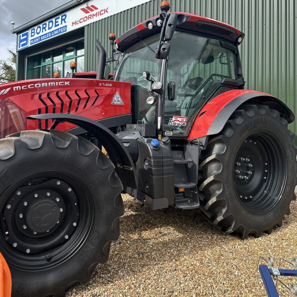 McCormick X7.618 Tractor - Image 4